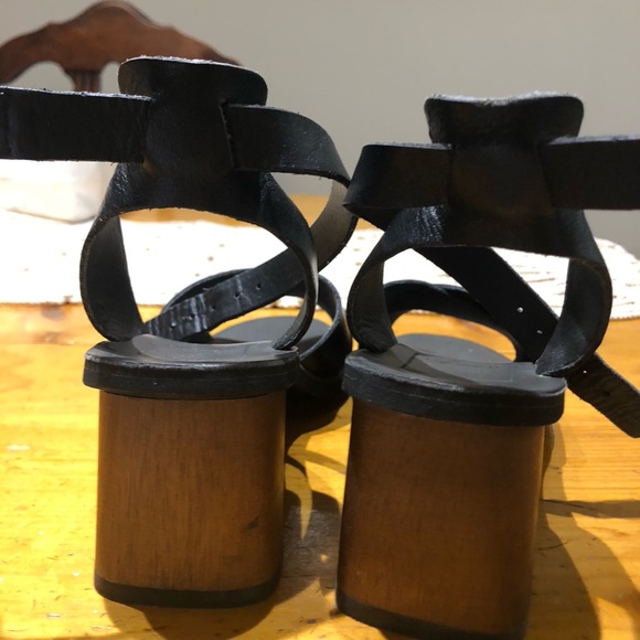 Dolce Vita Wooden Heel Sandal - Picture 3 of 3